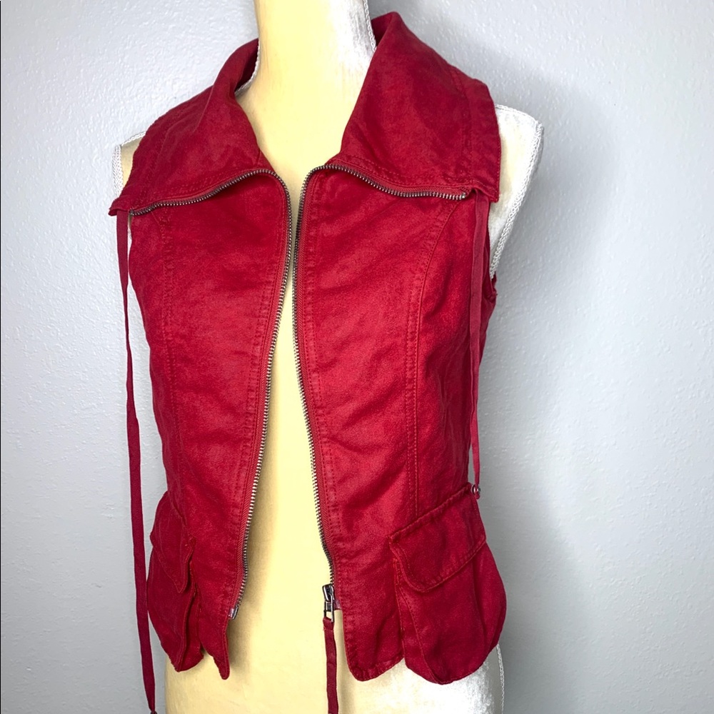 Miilla Red Cargo Vest NEW Small